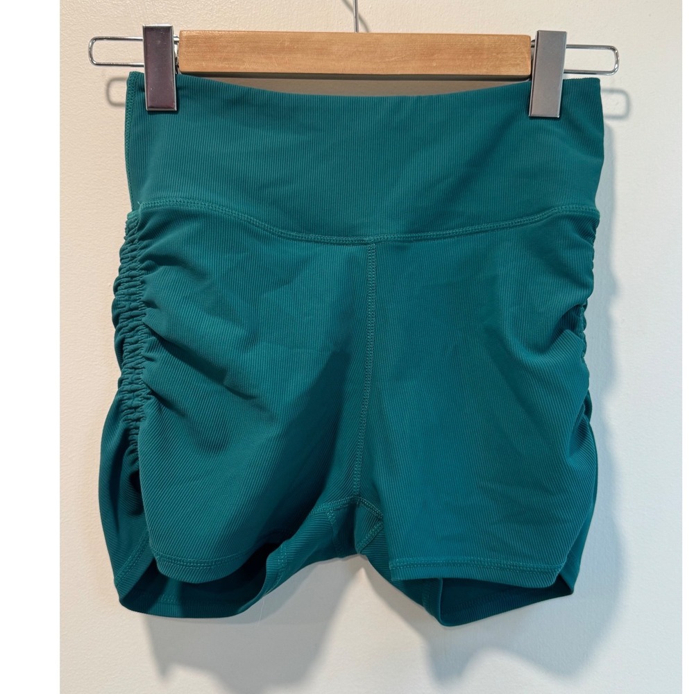 Wilo The Label Teal Ribbed High Waisted Ruched Scrunch Athletic Shorts‎ Medium